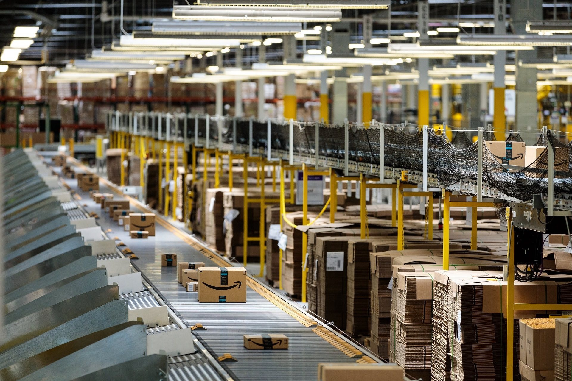 GIẢI PHÁP VẬN CHUYỂN XUYÊN BIÊN GIỚI, TÍCH HỢP BÊN THỨ 3 TẠI VIỆT NAM